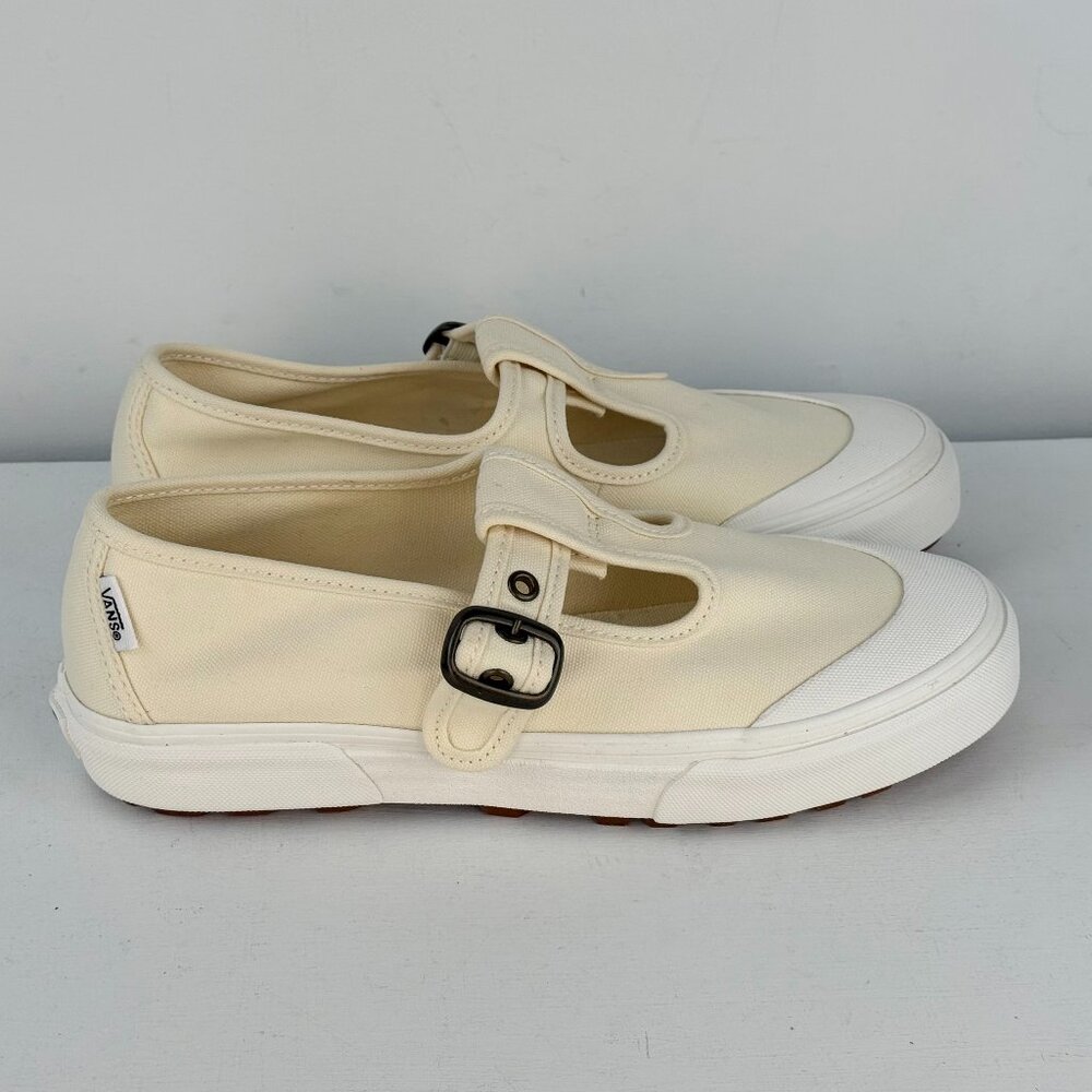 Men's 7, Women's 8.5 - VANS Style 93 Classic White Mary Jane Canvas Shoes